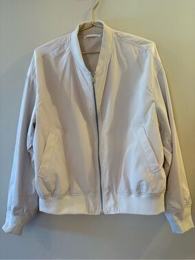 UNIQLO Lightweight Ribbed Bomber Jacket Cream Beige women’s Sz M, like new.
